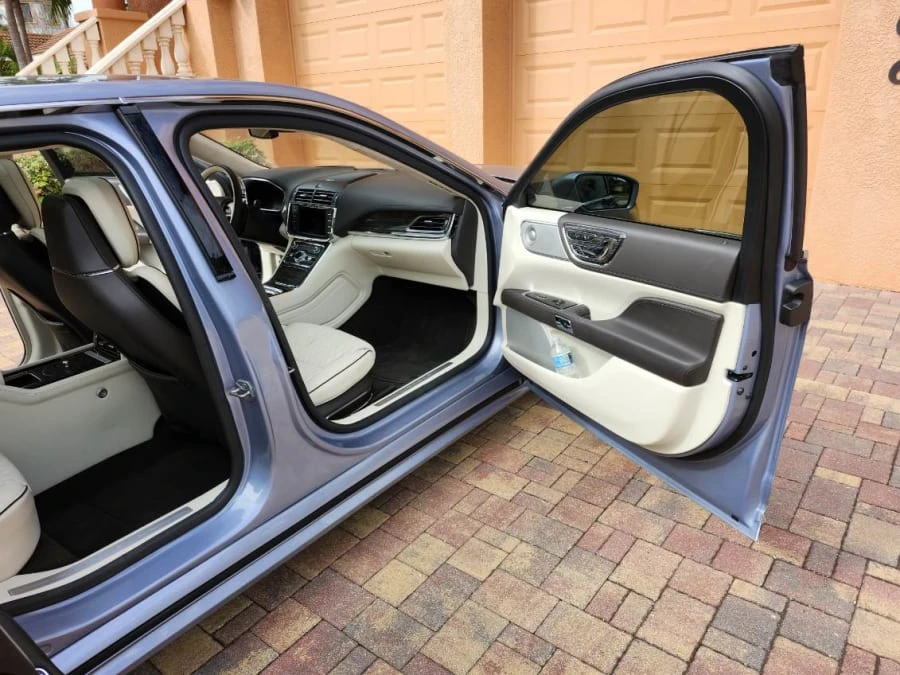 2020 Lincoln Continental 10th Gen - Image 18 of 31