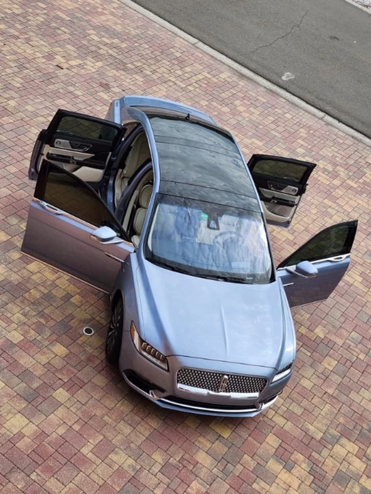 2020 Lincoln Continental 10th Gen - Image 11 of 31