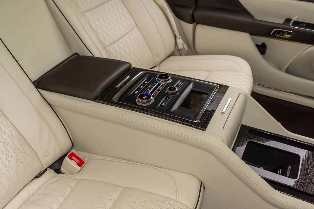2020 Lincoln Continental 10th Gen - Image 24 of 31