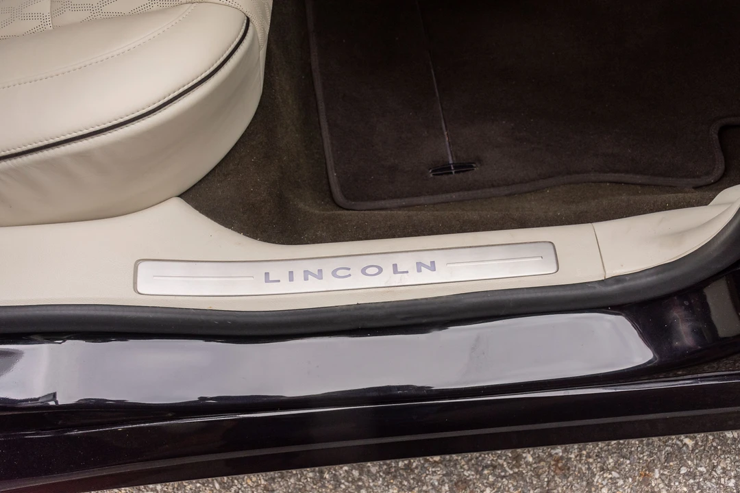 2020 Lincoln Continental 10th Gen - Image 26 of 31