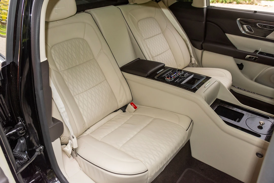 2020 Lincoln Continental 10th Gen - Image 22 of 31