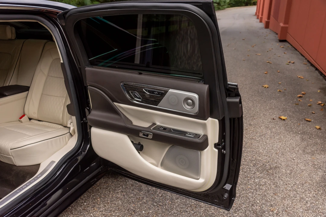 2020 Lincoln Continental 10th Gen - Image 6 of 31