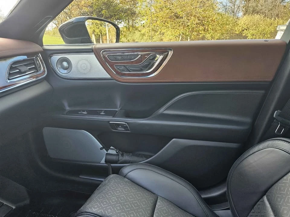 2020 Lincoln Continental 10th Gen - Image 8 of 20