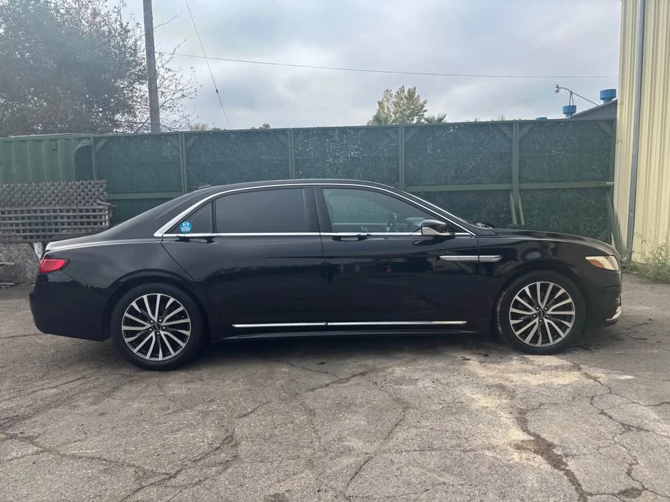 2020 Lincoln Continental 10th Gen - Image 2 of 8