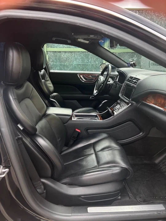 2020 Lincoln Continental 10th Gen - Image 7 of 8