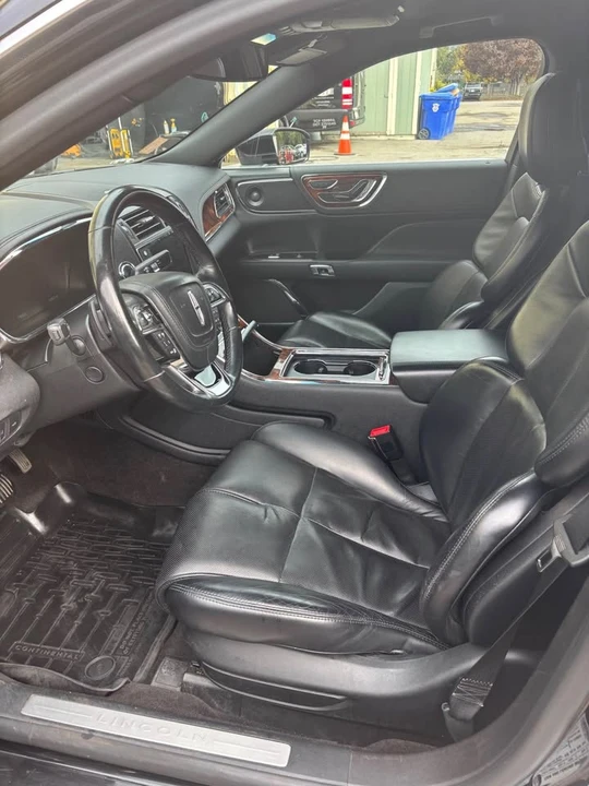 2020 Lincoln Continental 10th Gen - Image 5 of 8