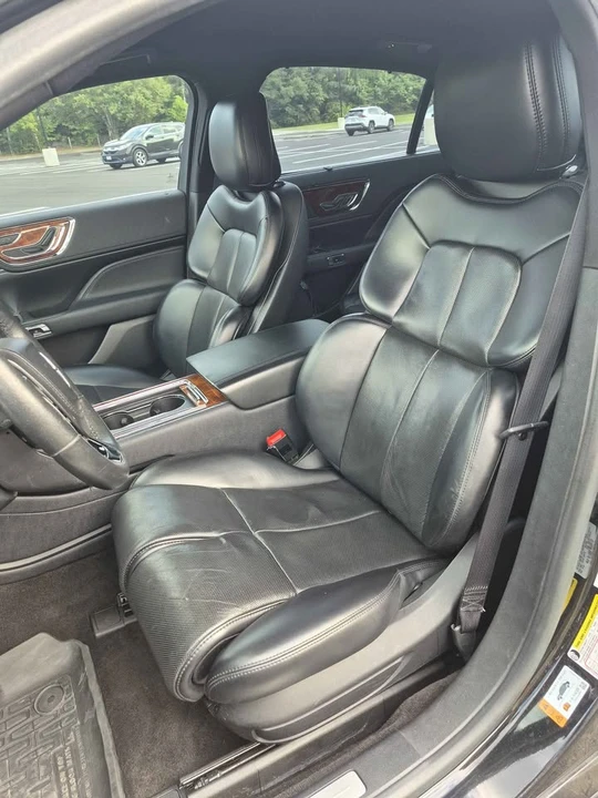 2020 Lincoln Continental 10th Gen - Image 12 of 14