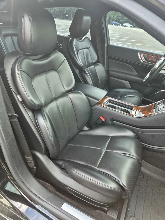 2020 Lincoln Continental 10th Gen - Image 10 of 14