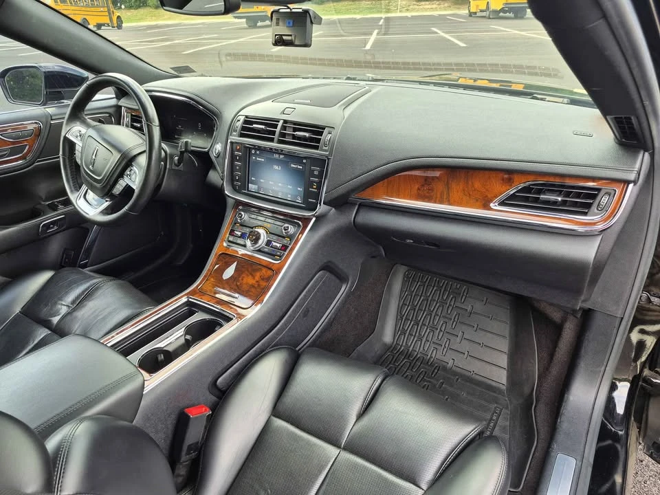 2020 Lincoln Continental 10th Gen - Image 11 of 14