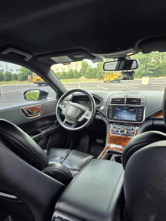 2020 Lincoln Continental 10th Gen - Image 13 of 14