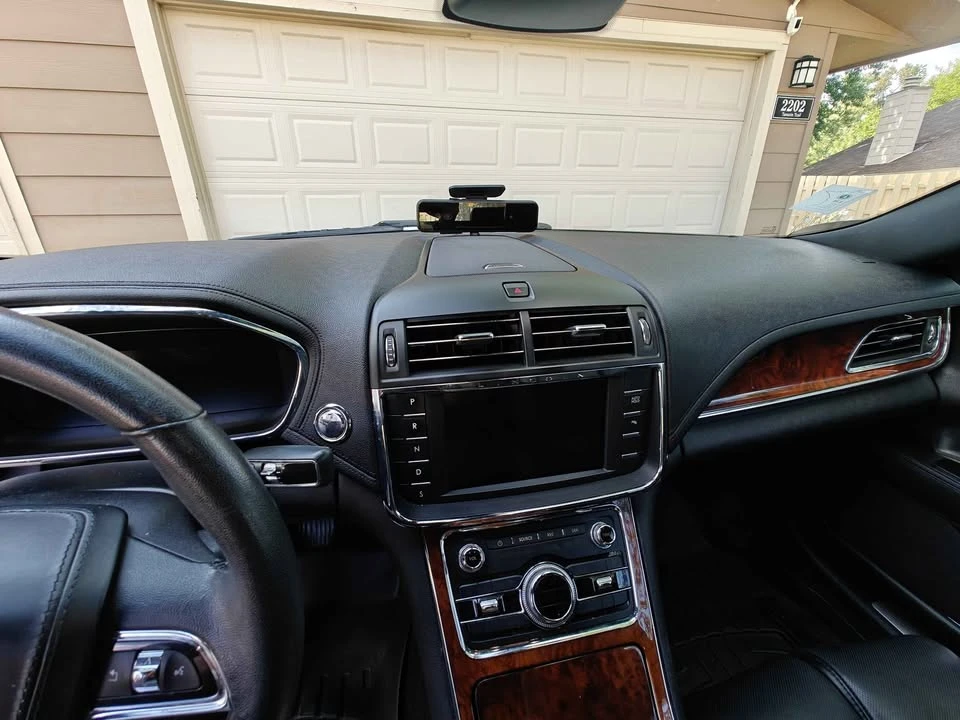 2020 Lincoln Continental 10th Gen - Image 15 of 20