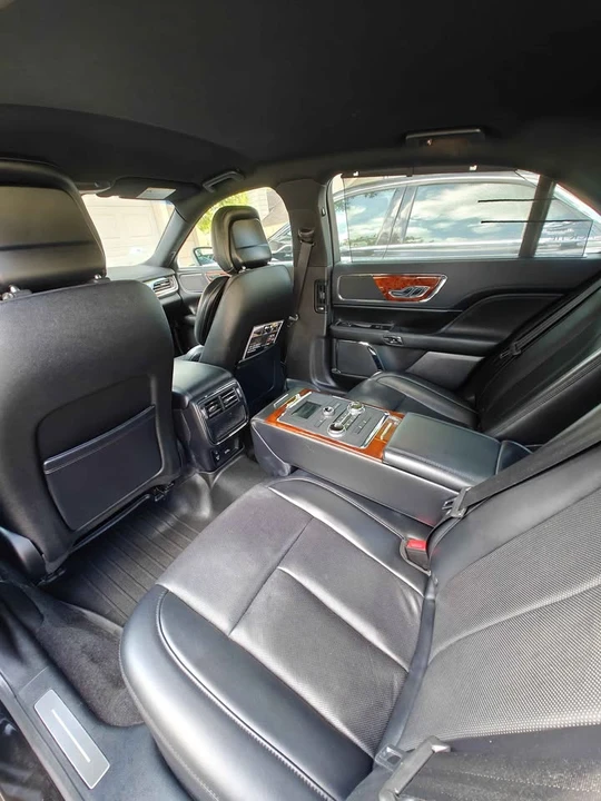 2020 Lincoln Continental 10th Gen - Image 19 of 20