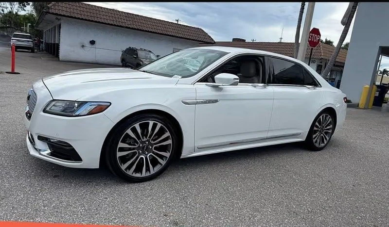 2020 Lincoln Continental 10th Gen - Image 3 of 18