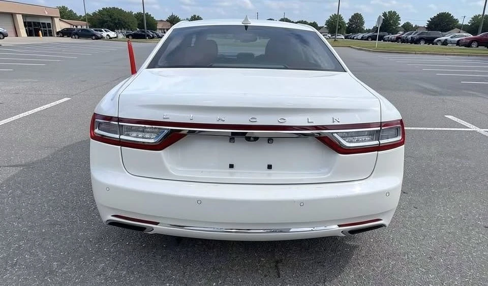 2020 Lincoln Continental 10th Gen - Image 4 of 18
