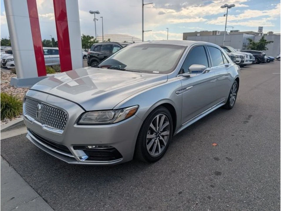 2020 Lincoln Continental 10th Gen - Image 4 of 10