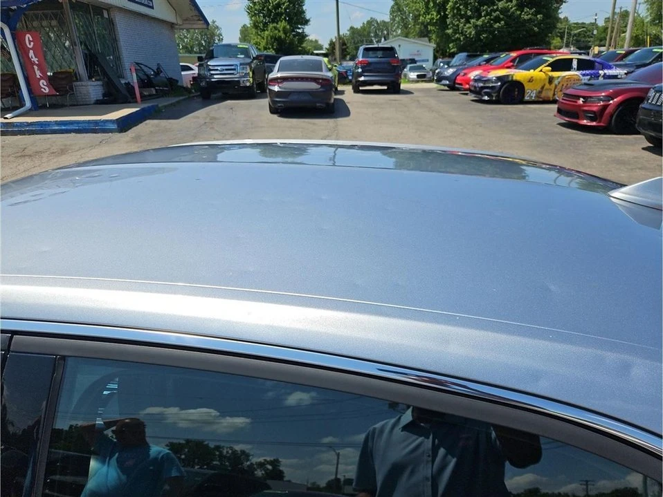 2020 Lincoln Continental 10th Gen - Image 12 of 20