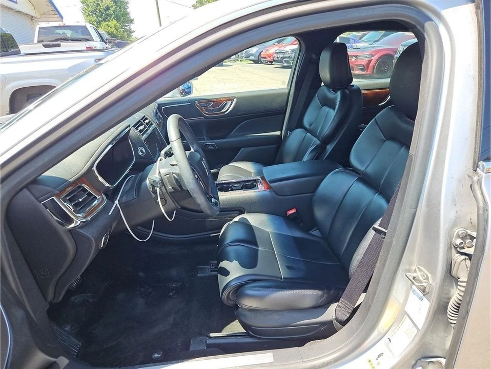 2020 Lincoln Continental 10th Gen - Image 9 of 20