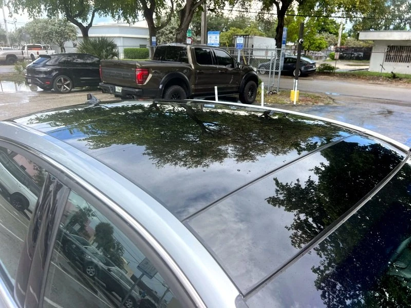 2020 Lincoln Continental 10th Gen - Image 9 of 19