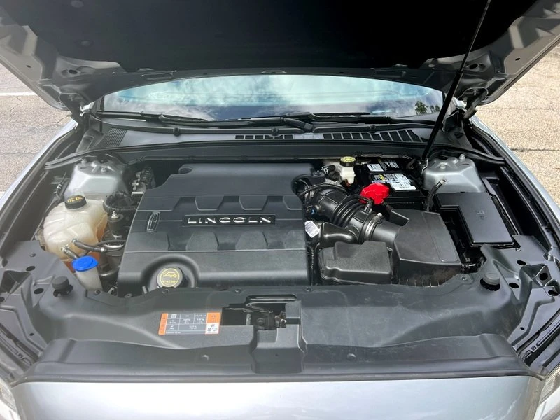 2020 Lincoln Continental 10th Gen - Image 18 of 19