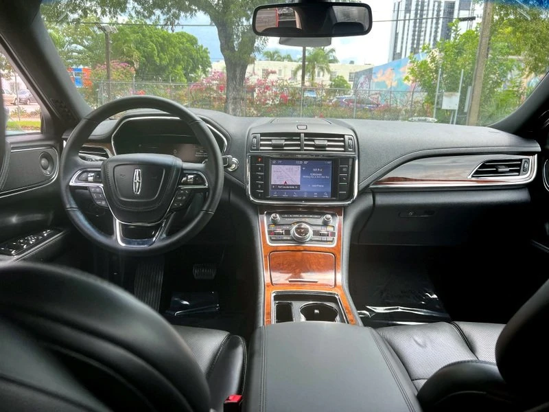 2020 Lincoln Continental 10th Gen - Image 14 of 19