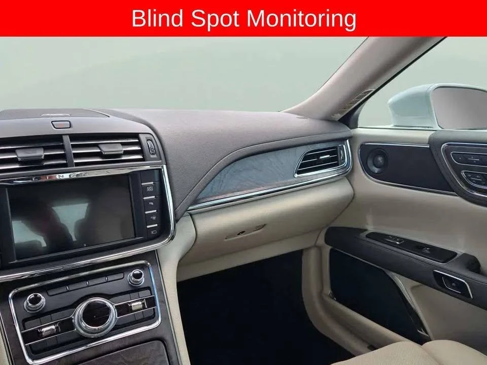 2020 Lincoln Continental 10th Gen - Image 10 of 20