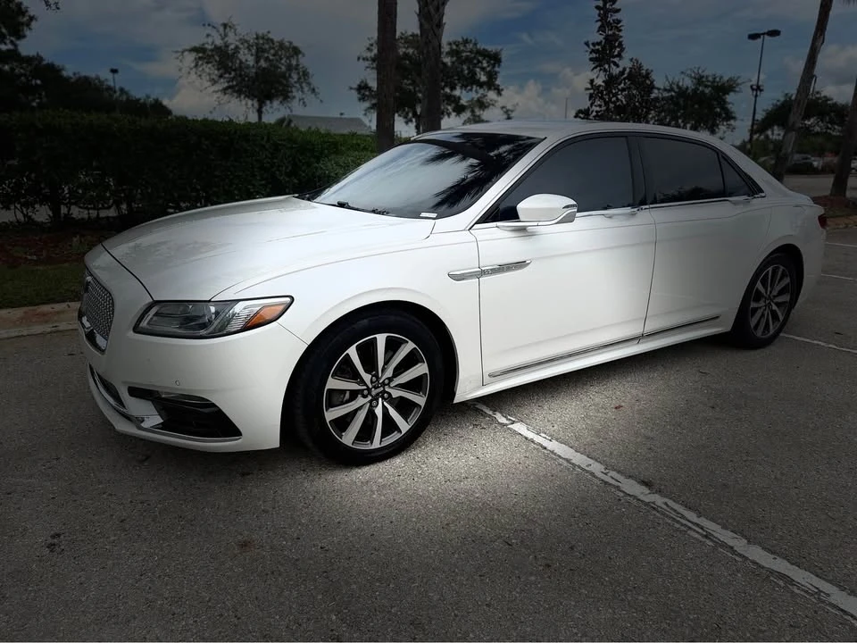 2020 Lincoln Continental 10th Gen - Image 3 of 11