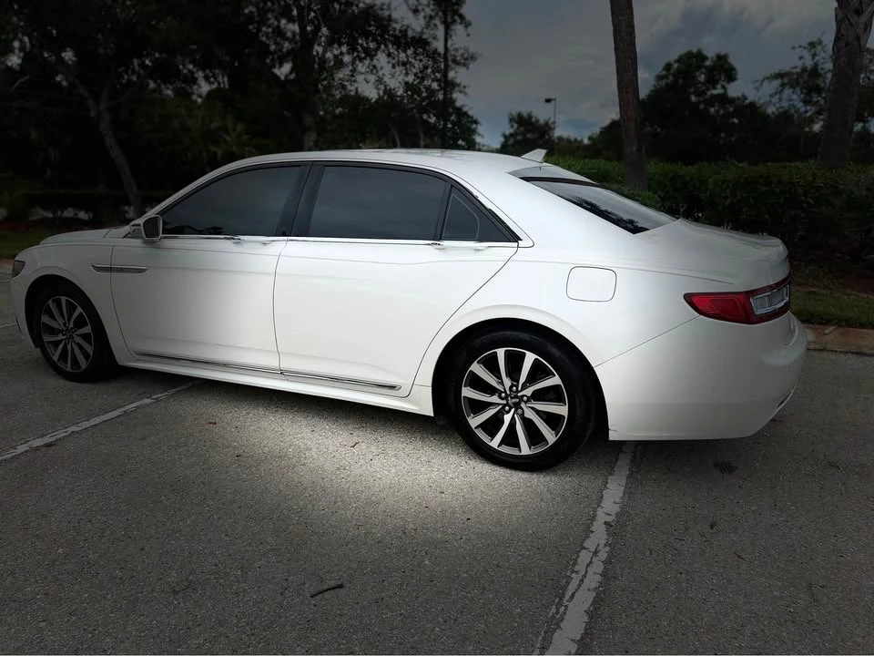2020 Lincoln Continental 10th Gen - Image 4 of 11