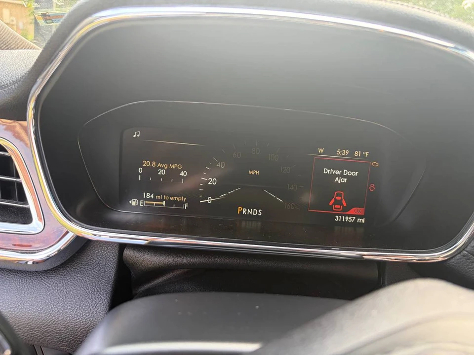 2020 Lincoln Continental 10th Gen - Image 19 of 24