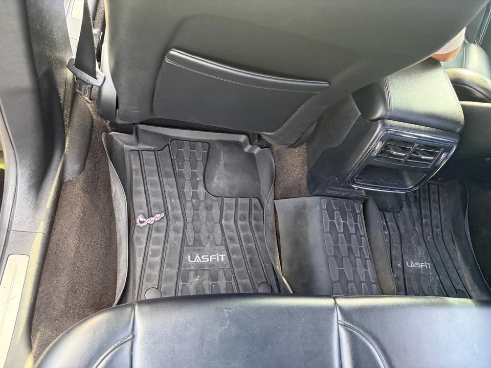 2020 Lincoln Continental 10th Gen - Image 11 of 24