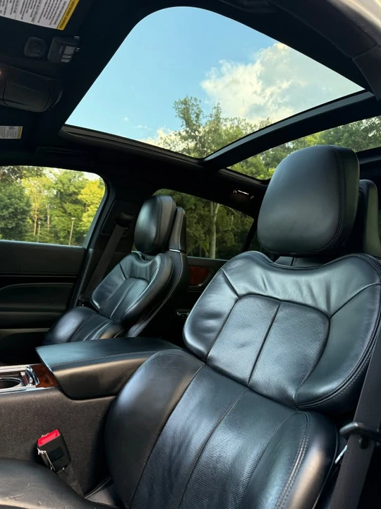 2020 Lincoln Continental 10th Gen - Image 8 of 20