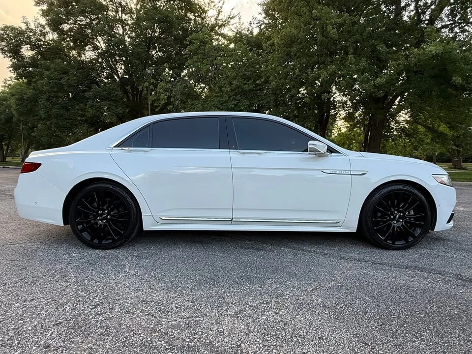2020 Lincoln Continental 10th Gen - Image 4 of 20