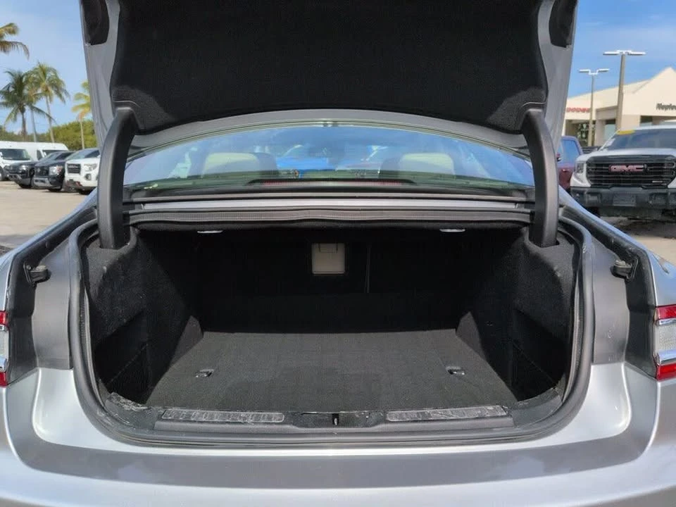 2020 Lincoln Continental 10th Gen - Image 13 of 19