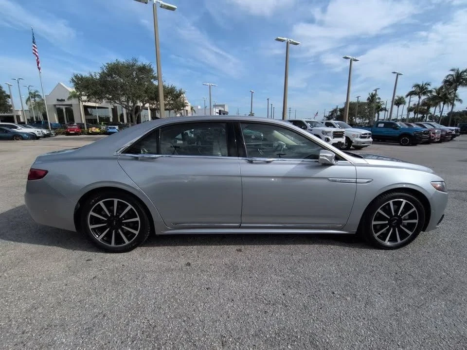 2020 Lincoln Continental 10th Gen - Image 4 of 19