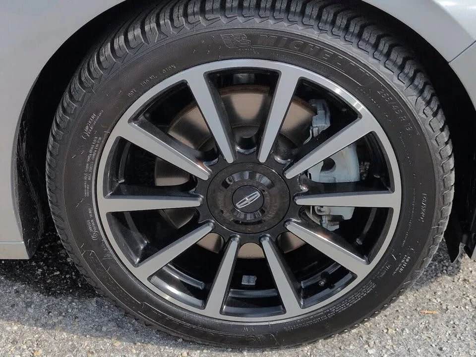2020 Lincoln Continental 10th Gen - Image 11 of 19