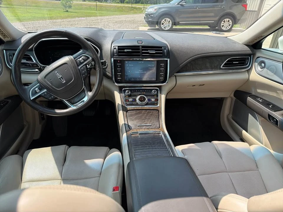 2020 Lincoln Continental 10th Gen - Image 10 of 20
