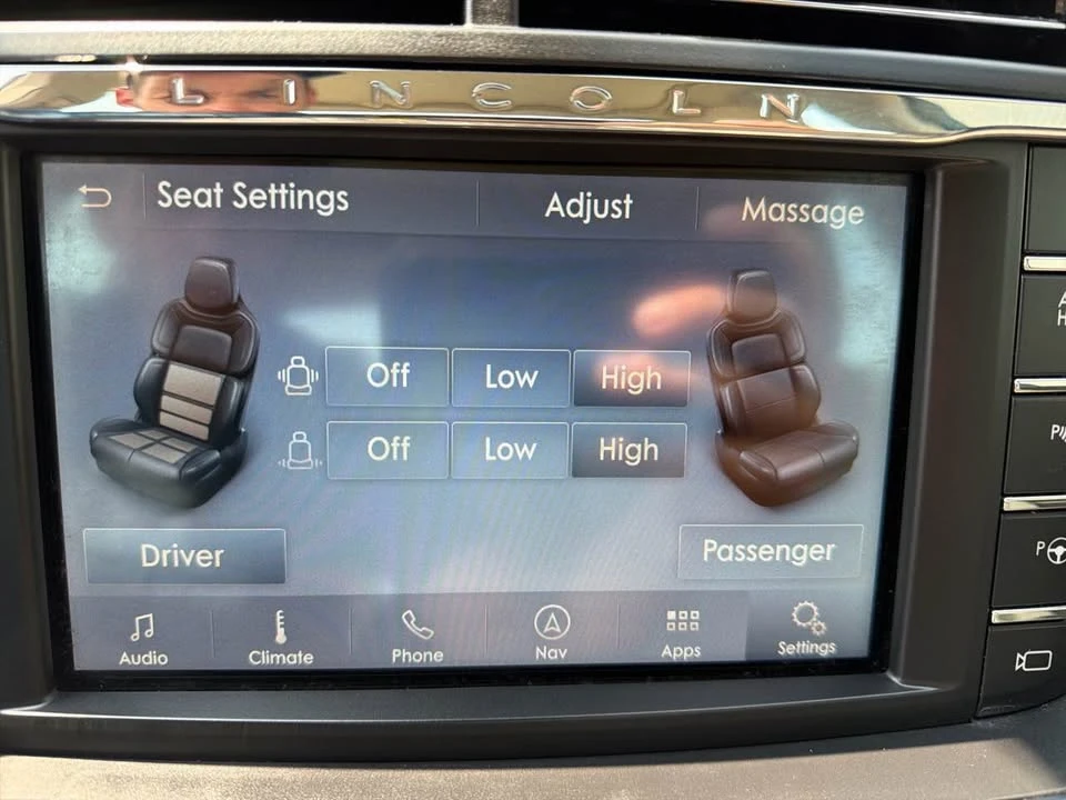 2020 Lincoln Continental 10th Gen - Image 19 of 20