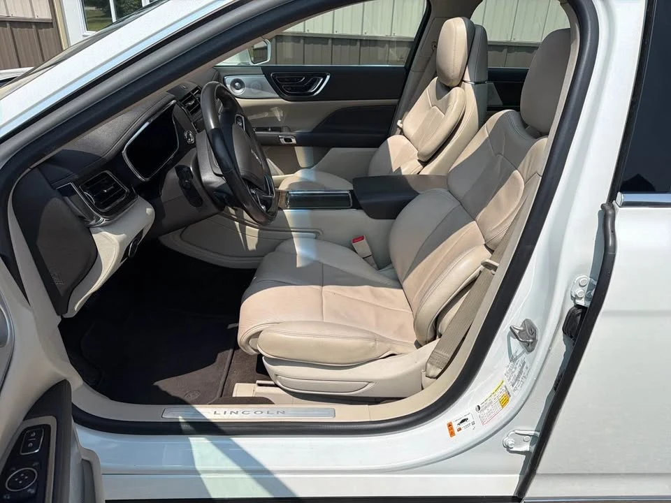 2020 Lincoln Continental 10th Gen - Image 13 of 20