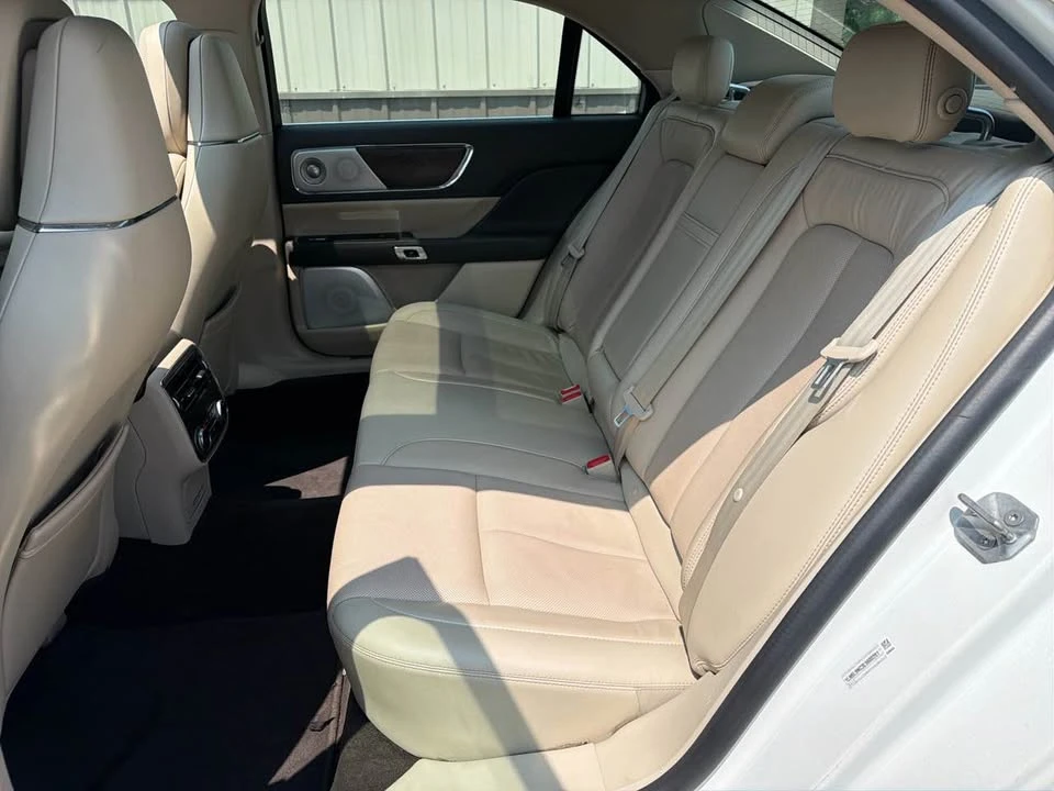 2020 Lincoln Continental 10th Gen - Image 8 of 20
