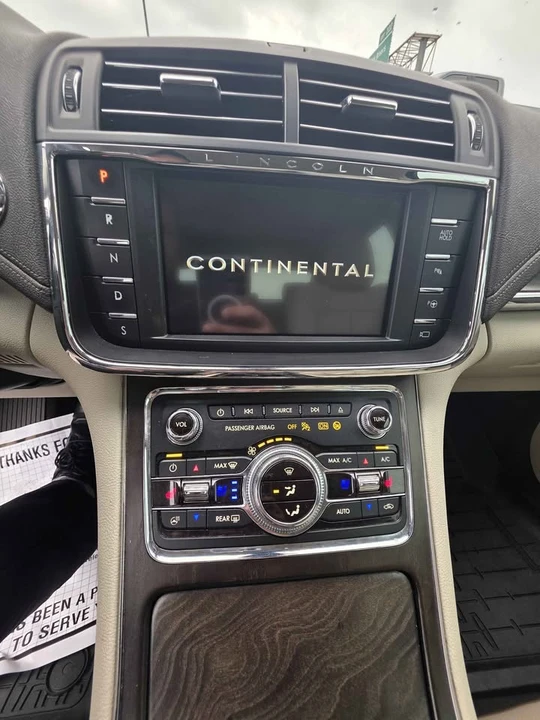2020 Lincoln Continental 10th Gen - Image 5 of 6