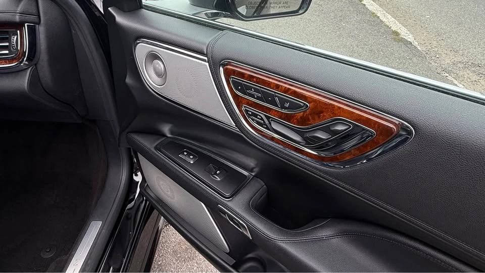 2020 Lincoln Continental 10th Gen - Image 14 of 20