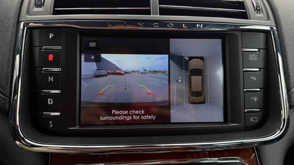 2020 Lincoln Continental 10th Gen - Image 12 of 20