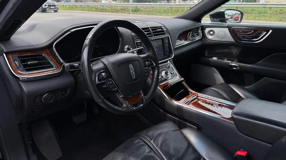 2020 Lincoln Continental 10th Gen - Image 7 of 20