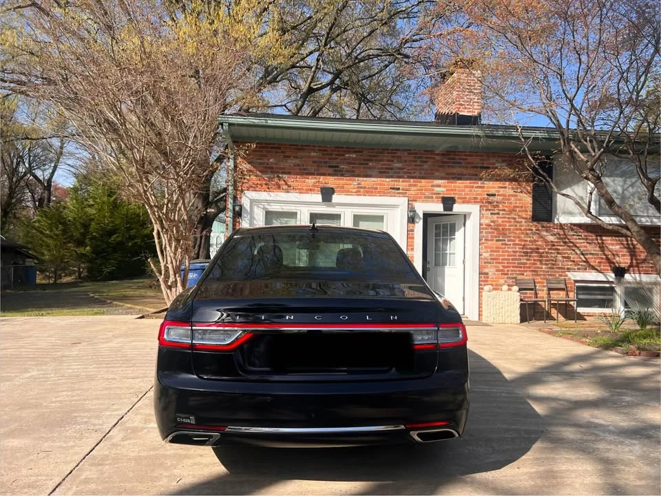 2020 Lincoln Continental 10th Gen - Image 2 of 11