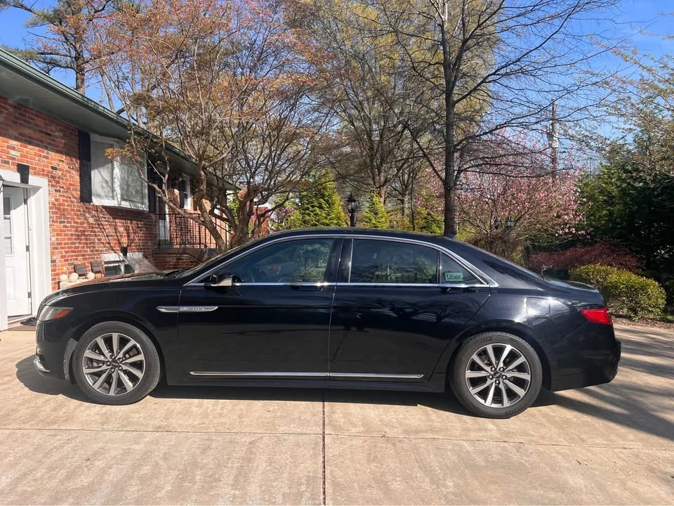 2020 Lincoln Continental 10th Gen - Image 4 of 11