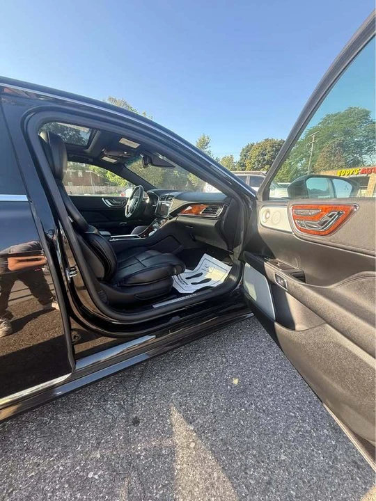 2020 Lincoln Continental 10th Gen - Image 10 of 15