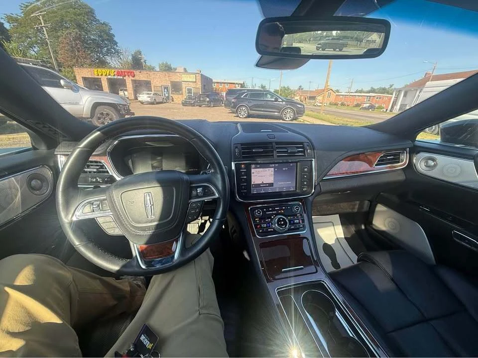 2020 Lincoln Continental 10th Gen - Image 13 of 15