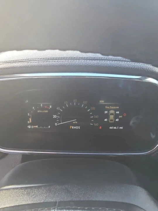 2020 Lincoln Continental 10th Gen - Image 11 of 13