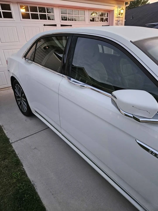 2020 Lincoln Continental 10th Gen - Image 4 of 11