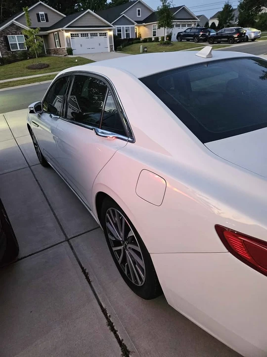 2020 Lincoln Continental 10th Gen - Image 5 of 11