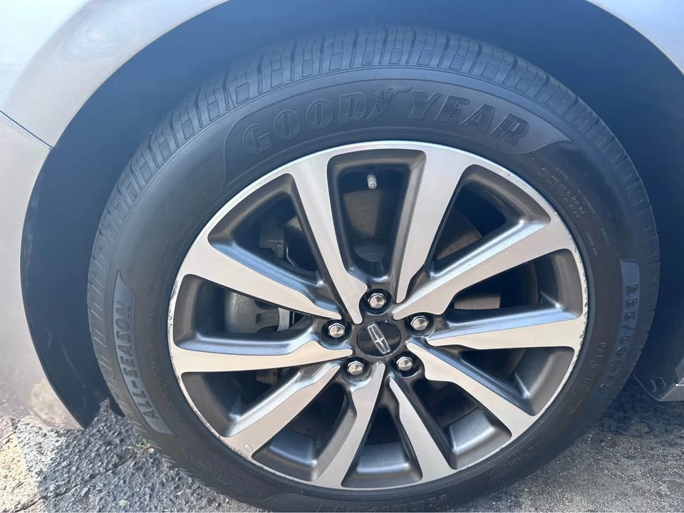 2020 Lincoln Continental 10th Gen - Image 3 of 8